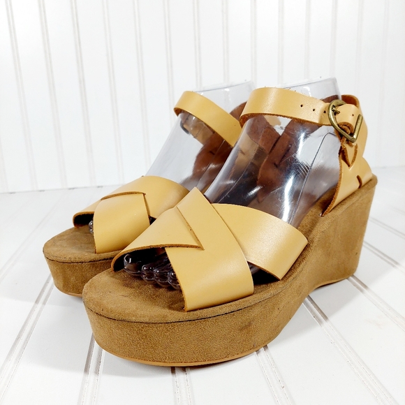 Rampage Leather Criss Cross Buckle Closure Platform Wedge Sandals A362 - Picture 2 of 12